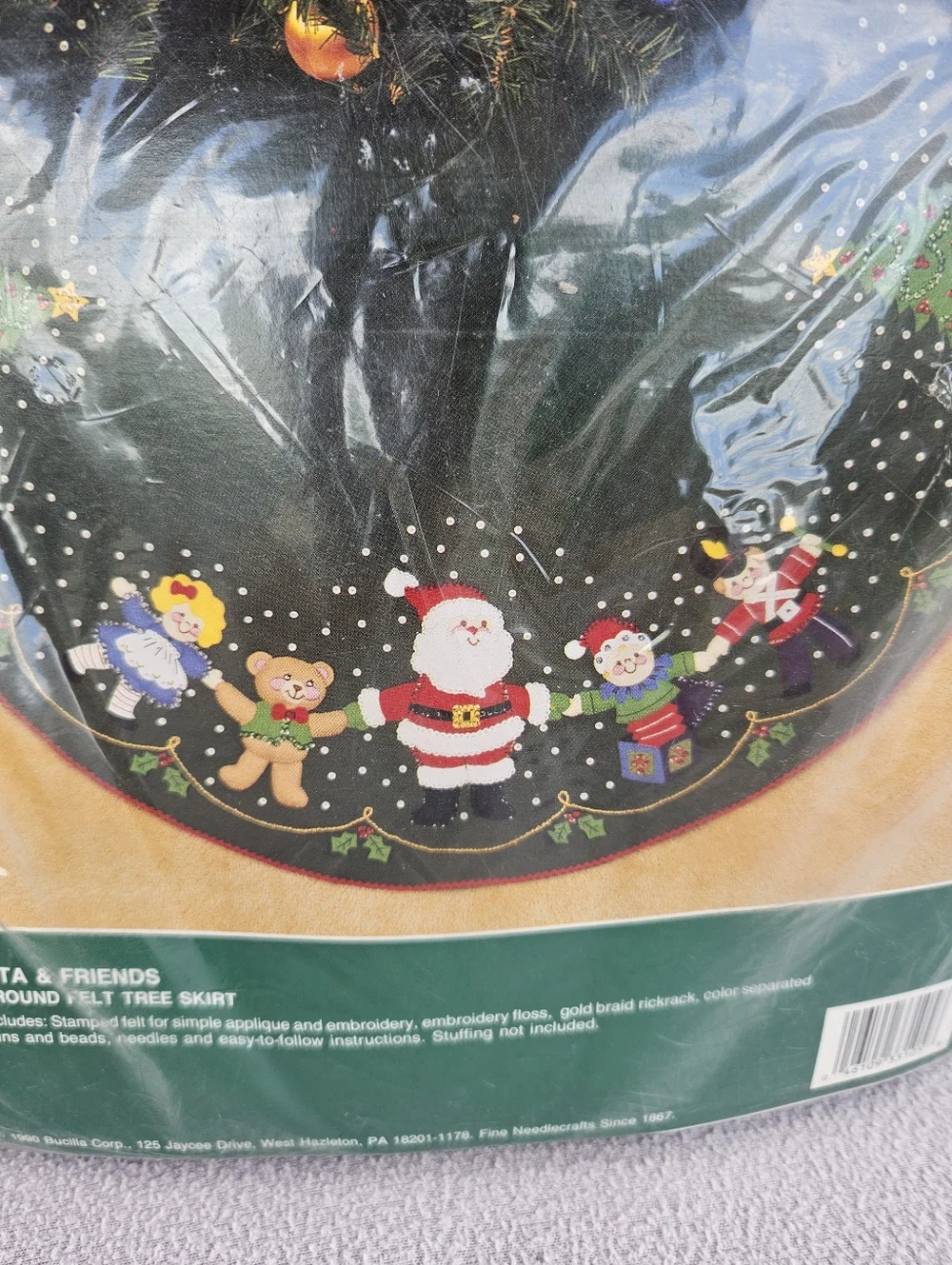 Bucilla Santa & Friends 36